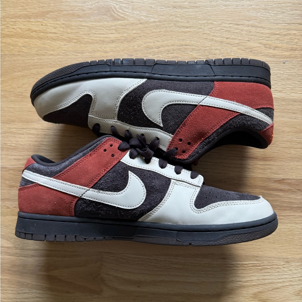 Nike Dunk Low (Red Panda)